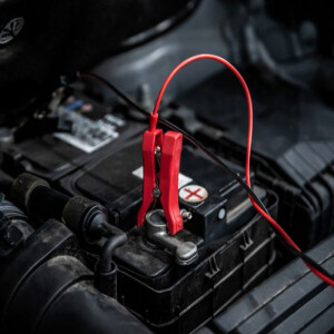 Stream Features To Keep In Mind For Your Car’s Battery Replacement Process