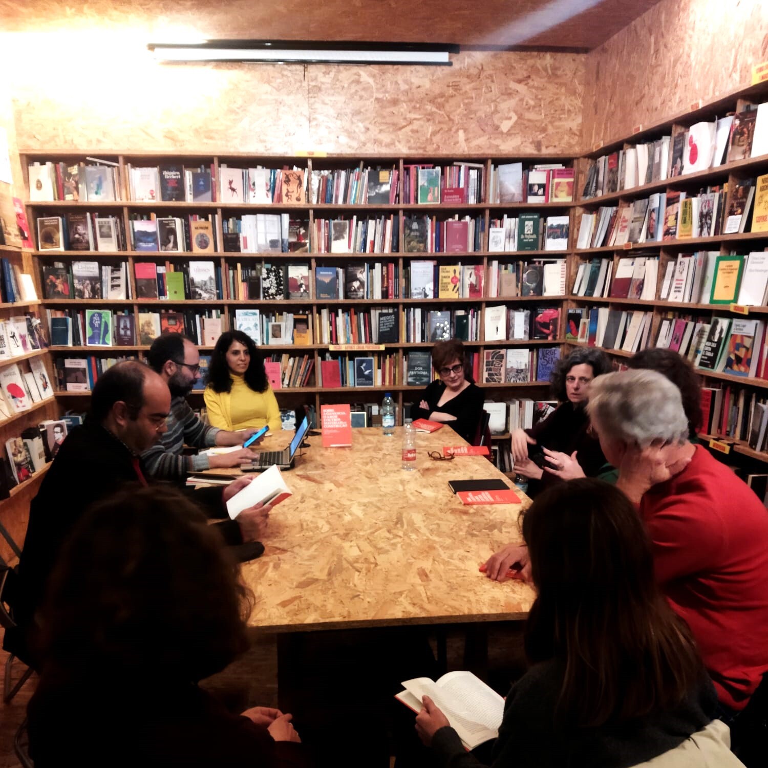 Livraria Tigre de Papel