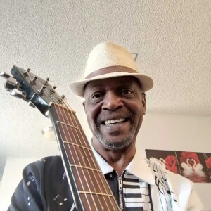 WILLIEMON’S SINGING A CALYPSO SONG ”MARIA!” At the Banana Cafe. 🎵Go Banana’s!
