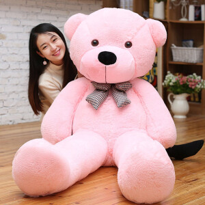 Giant Teddy Bear: An Intangible Plush That Add Smiles