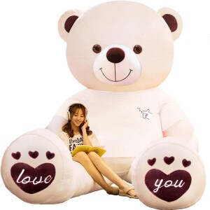 A Guide to Choosing and Caring For Your Giant Teddy Bear!
