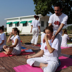 Guide to 200-Hour Yoga Teacher Training in India