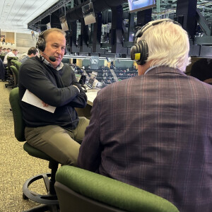 Scott Mellanby w/Tom Reid after 1st per @KFAN1003