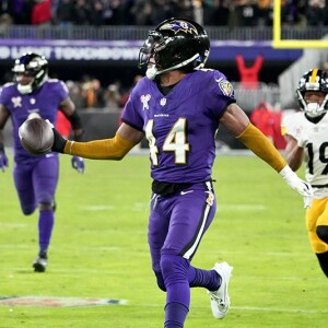 Marlon Humphrey's pick-six helps Ravens beat Steelers, clinch playoff berth