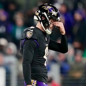 Justin Tucker crumbles, offense faceplants loss to Eagles