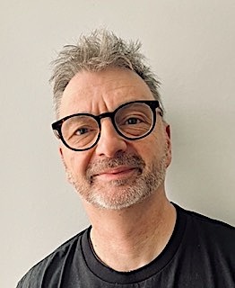Episode 10 - Lee Higgins: The Community Musician in Conversation. episode artwork