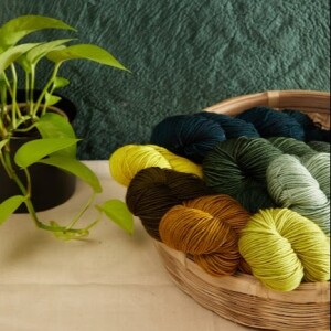 How to Choose Yarn for Crochet Beginners?