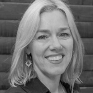 Episode 14 - Jo McCarthy, founder of Mojo Coaching, talks about her use of Enneagram testing and coaching with Leaders and Teams