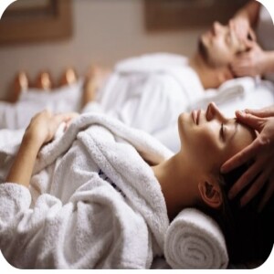Why Couples Massage is the Perfect Way to Relax and Reconnect