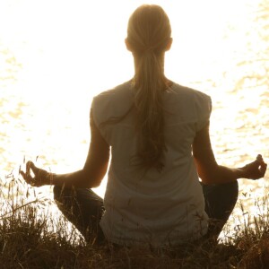 10 Minute Crystal Singing Bowl Meditation Sound Healing For Relaxation & Stress Relief