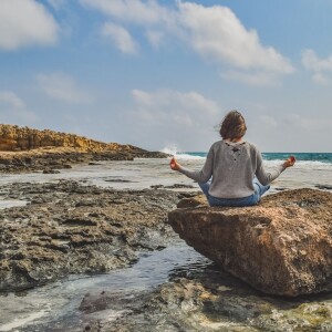 Guided Mindfulness Meditation on Coping with Pain (20 minutes)