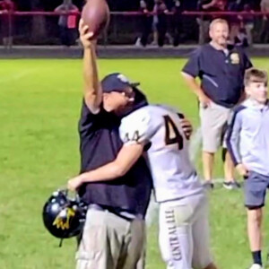Central Lee Hawks 17 EBF 7 Hawk clinch playoff spot