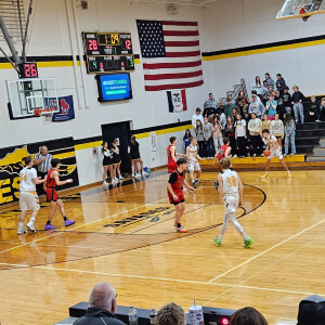 Cardinal Comets at Sigourney Savages