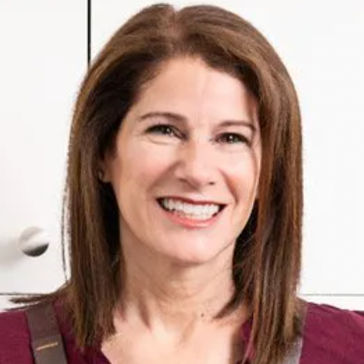Media Savvy with Bonnie Taub-Dix