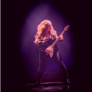 Metal Guitarist Tara Lynch ”Gui-Tara”