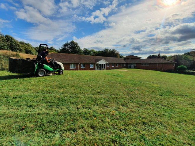 Commercial Grounds Maintenance
