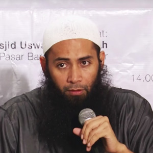 Syarat Mendapatkan Kedamaian (Ustadz Syafiq Riza Basalamah)
