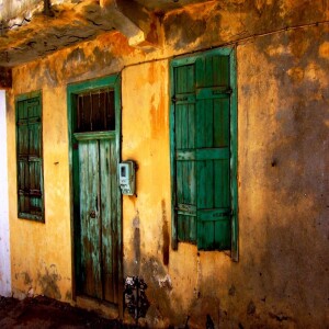 Life in a small house in Crete 10