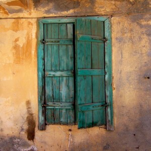 Life in a small house in Crete 14