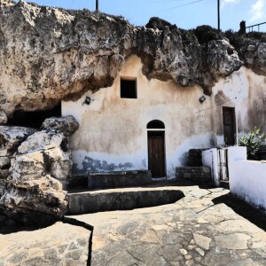 A small house in Crete 18