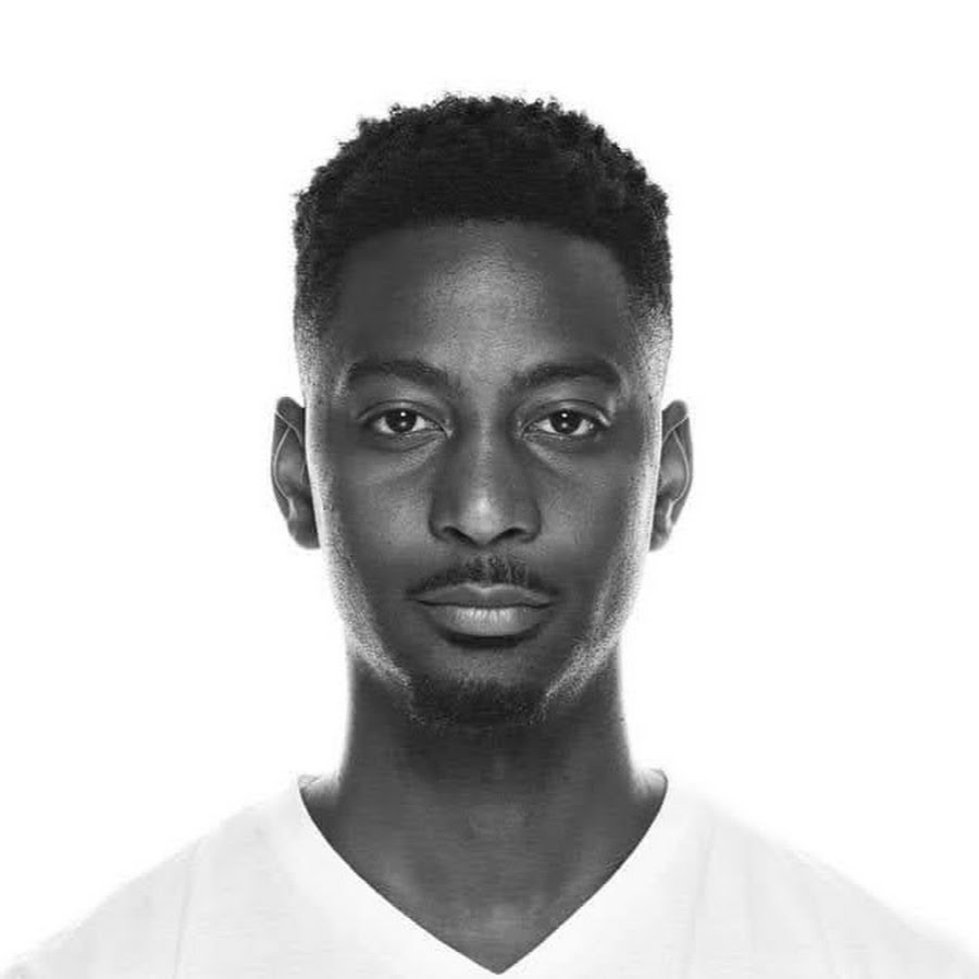 Hangula Lukas: STUDIO CONFIDENTIAL