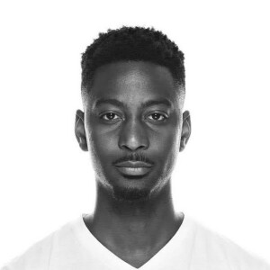 Hangula Lukas: STUDIO CONFIDENTIAL