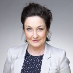 Ep #120 - Fiona O’Loughlin - Overcoming alcoholism!