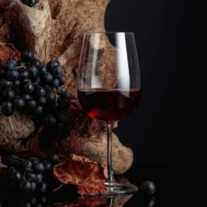 What Does Merlot Taste Like? Is It Dry or Sweet? Full Description of Its Tasting Profile and Flavor Notes