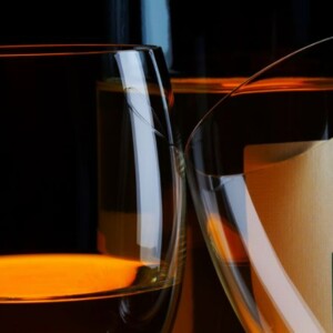 Chardonnay Glass Guide: Discover the Best Shape and Glassware for Enhancing the Taste, Aroma, and Texture of Your Favorite White Wine