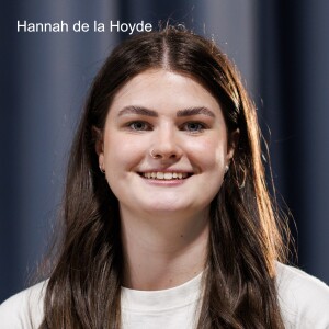 Sunday is Coming - Hannah de la Hoyde