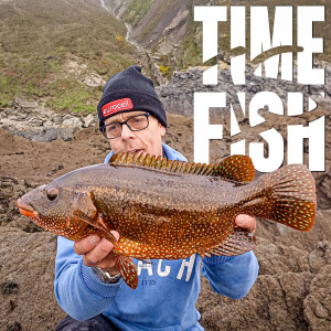 12. Damion Fryer: Lure fishing for GIANT WRASSE!