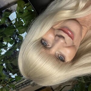 Psychic Medium Toni Greene 845-277-9131 live readings