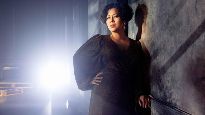 Mahalia Barnes chats with Pete Dillon