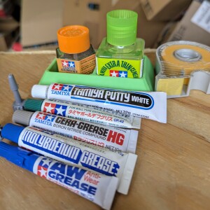 Which Cements, Glues, and Solvents to Use on your RC Cars?
