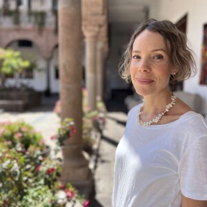 Embracing Spiritual Connections: Communicating with Guardian Angels for Personal Growth and Inner Strength with Ros Place