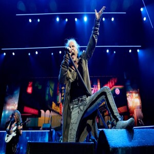 Iron Maiden’s Manager Renews Plea for Limited Phone Use During Gigs: ‘I Wish You Nothing but a Very Sore Arm’
