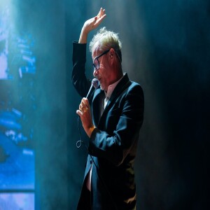 Watch The National’s Matt Berninger cover Nirvana’s ’All Apologies’ and New Order’s ’Blue Monday