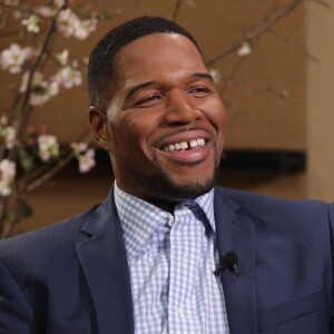 Forward Progress with Michael Strahan: Psyching Opponents Out With a Smile