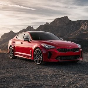 New Upgrades Are Coming In The 2022 Kia Stinger, A Deep Look In To The 2021 Hyundai Venue, And A Special Edition From Maserati