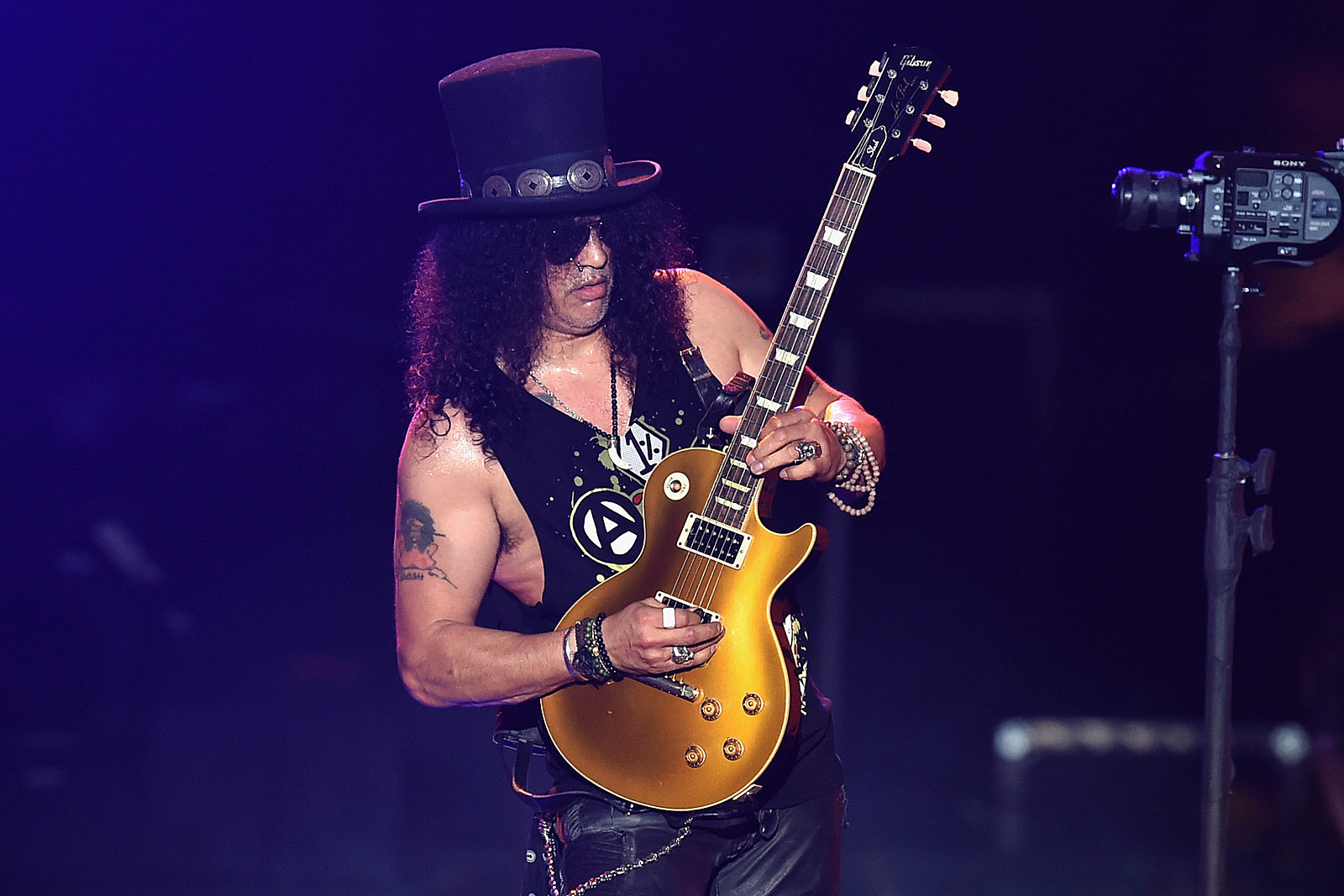 Bluesy Tuesday Episode 4 Slash Lives
