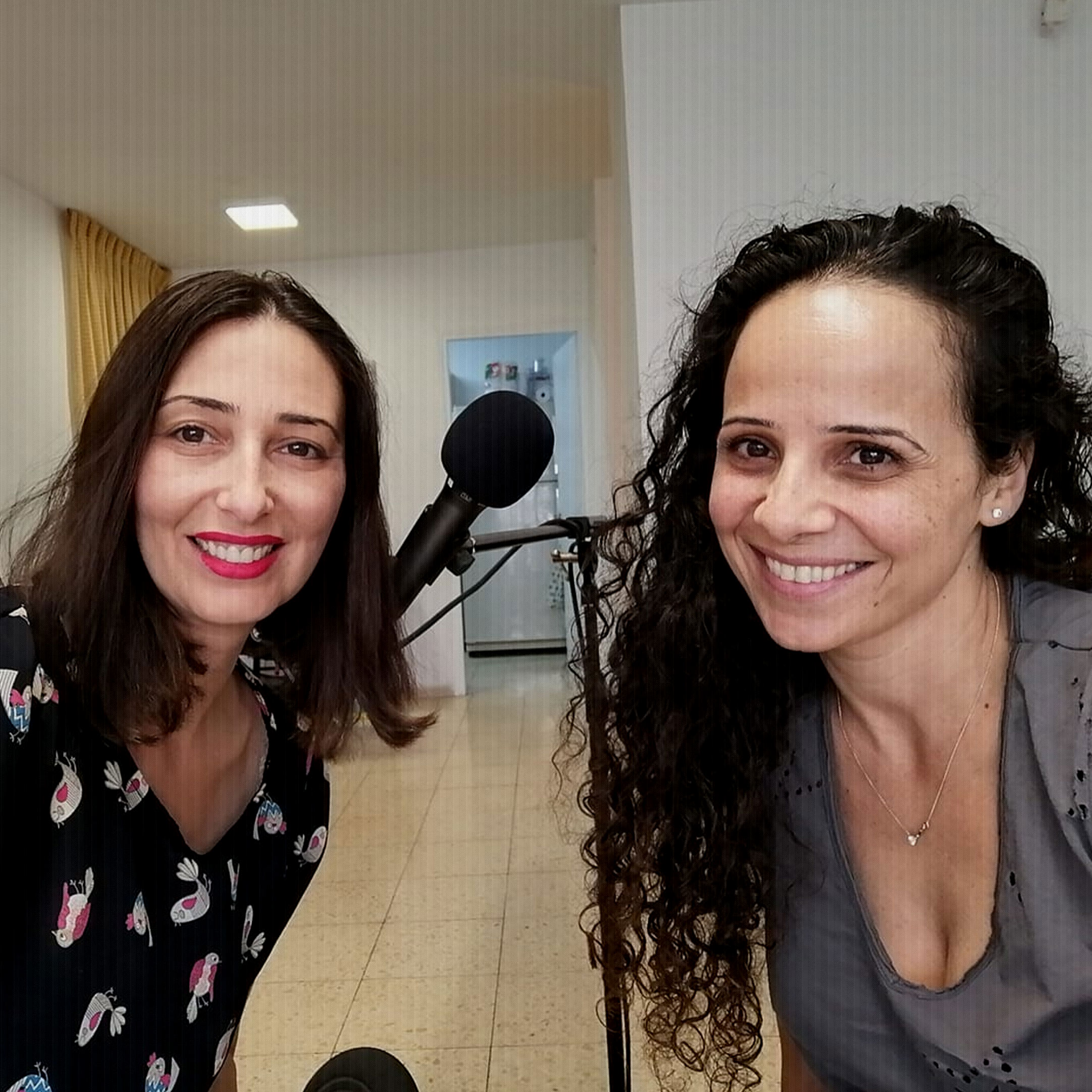 פרק 42 - על חינוך ביתי, הגשמה עצמית ומה שביניהם עם ד”ר ענבל כהן מידן