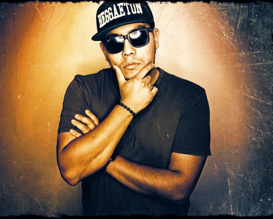 DJ SANTAROSA MIXES