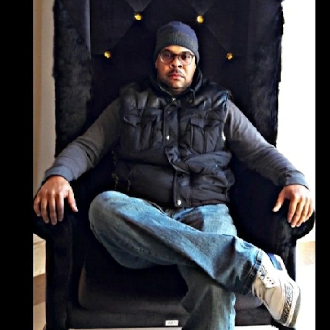 Loungin Wit Skip Podcast (Episode 13) Interview with Music Producer "Farsi" of Wallis Lane