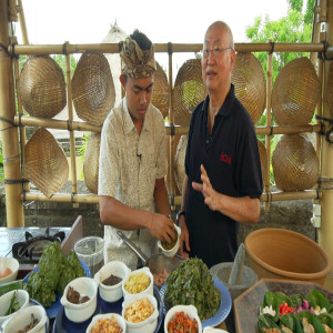 Spicy Balinese Chicken Soup: Gareng Asam Bali 