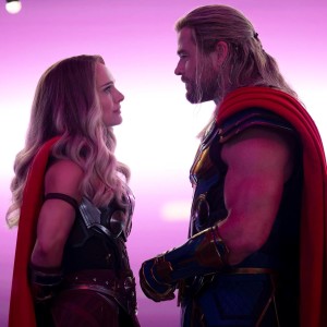 Kneel Before Pod - Thor: Love and Thunder (221)