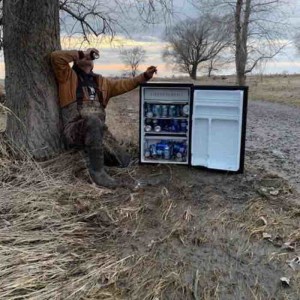 After Exhausting Day of Hard Work, Two Friends Find ‘Heaven Sent’ Fridge in the Middle of a Field