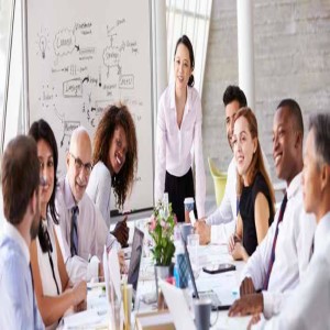 How Can a Motivational Speaker help in Corporate Team Building?
