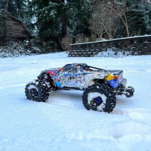 Merry Christmas, Happy Holidays, and You Probably Want an RC Car