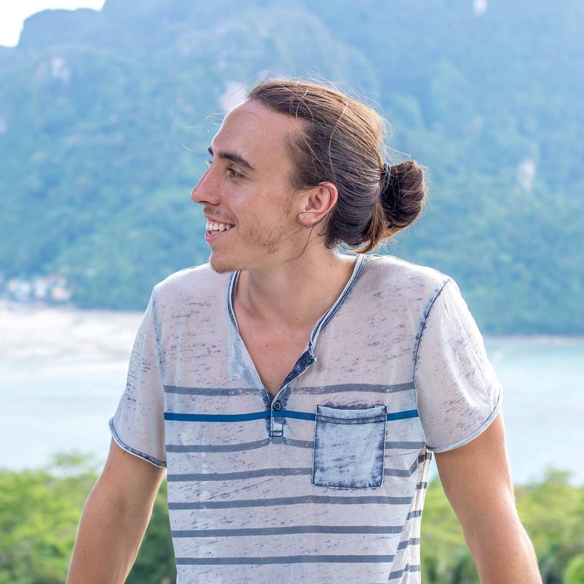 EP:12 | Paying for your travels with Red Bull - Steve Yalowitz