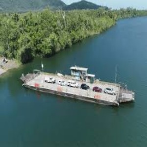 THE SURVEY RESULTS ARE IN ON WHAT YOU WANT AT THE DAINTREE CROSSING - FAB FM’s Paul Makin Is First With The News, Single Ferry, Two Ferry Or Bridge? And It’s 66% To 33% In Favour